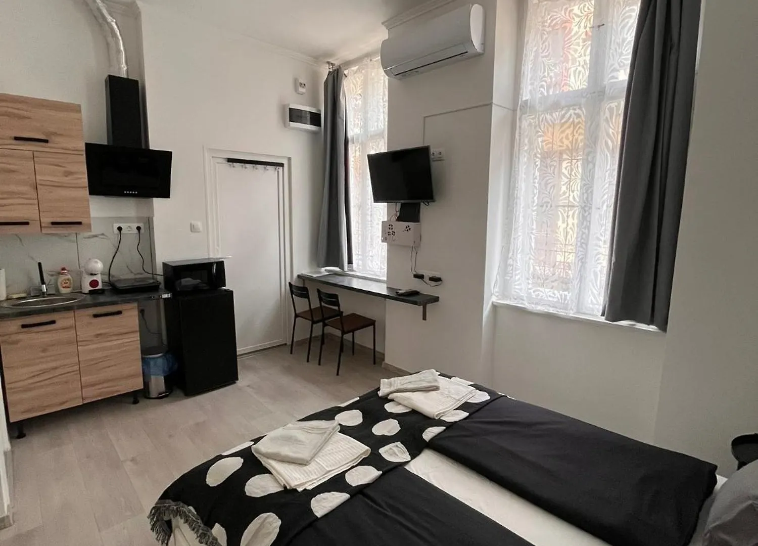 Mano Studios Budapest I