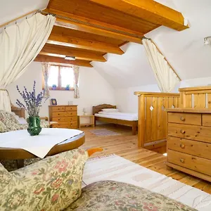 borhaz-apartman.egerhotels.net/